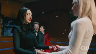 Legacies 2x15 The Merge Begins, Lizzie vs Josie