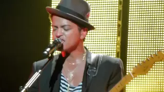 BRUNO MARS, Live (HD) Brixton Academy - Liquor Store Blues 23/10/11