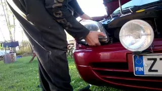 How to remove headlight from citroen xsara