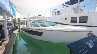 First Look: The Aviara AV32 | boats.com