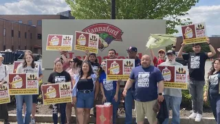 Farm workers rally at Hannaford headquarters