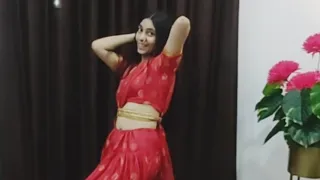 dance on chaka chak song..!!😊❤