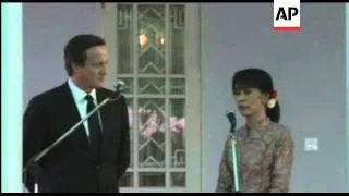 British PM Cameron and Aung Sung Suu Kyi hold press conference