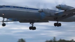 Посадка Ил-18 на Стошке.