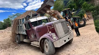Overload trucks | Pozzolan MINING |S3•E1 #kenworth #peterbilt #truck