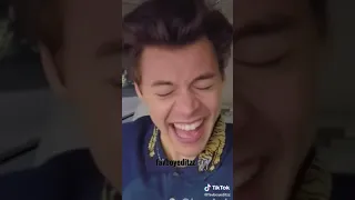 harry laughing compilation 💚💚 #onedirection #harrystyles