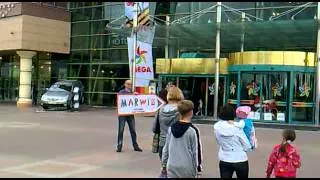 Sign spinning