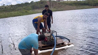 COLOCAMOS UM MOTOR NO BARCO - olha no que deu