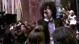 LP - Performs at W HOTEL in Seattle 10 05 2012