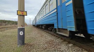 ер2р-7036 с пассажирским поездом