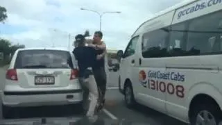 Драка на дороге Австралии на Road Rage Ru