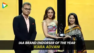 Kiara Advani Wins IAA Brand Endorser of the Year Award from Neeraj Roy CEO of Hungama Digital Media