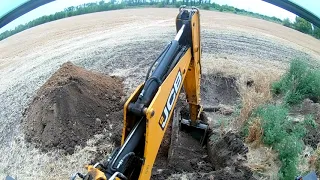 JCB 3CX Расход топлива и моточасы 2й. день.  { JCB 3CX. Fuel consumption and engine hours.}