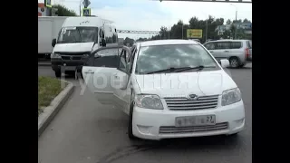 Водитель маршрутки в Хабаровске торопился и попал в аварию с пассажирами на борту. MestoproTV