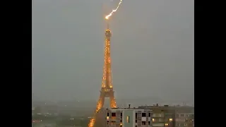 Foudre sur la Tour Eiffel