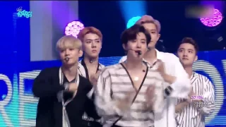 170722 EXO dancing to Red Vevet @ Music core Ending