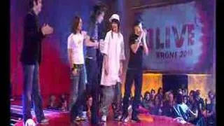 Tokio Hotel receiving award at Eins Live Krone