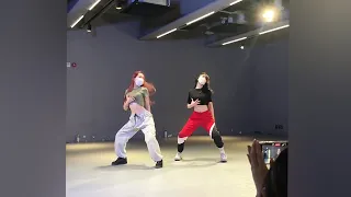 Hwasa (화사) - Maria / Lia x Tina x Yeji Choreography  / 1Million Dance class