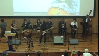 Freddie Aguilar singing "Anak" in Singapore
