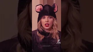 Taylor Swift becomes a cat 🐈