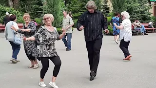 Ой кума ты,кумушка!!!Танцы в парке Горького,Харьков,май 2021.