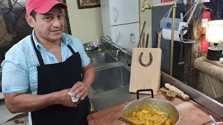 EMPANADAS DE VERDE CON POLLO