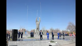 Торжественный митинг "Жить будем с именем твоим!". Возложение цветов к памятнику С.П. Королева