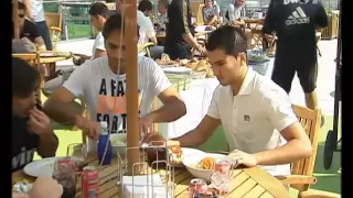 Mourinho invites the Real Madrid squad to BBQ after training!