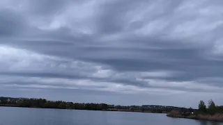 💨⛈️Сильный западный ветер и грозовое положение!!! Попал под ливень🌧️😬.