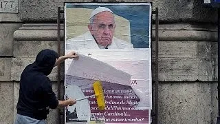 Антипапские плакаты в Риме: "суверенитет" Мальтийского ордена и бесплатные презервативы