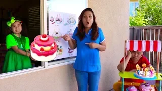 Jannie Pretend Play Birthday Cakes Drive Thru Toy Store for Kids