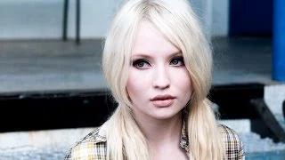 Sweet Dreams (Are Made Of This) - Emily Browning - Tradução