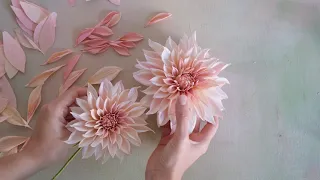 Creating the beautiful Cafe au Lait Dahlia - a few moments of my creative process!