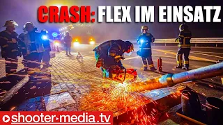 📍  Crash im Nebel  📍 |  🚒  Feuerwehr muss mit Flex den Ampelmast von der Fahrbahn entfernen  🚒