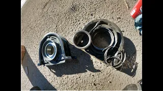 Freightliner | Carrier Bearing Replacement