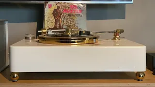 Lenco 75 "Golden White" playing Mono:  Sil Austin - Danny boy