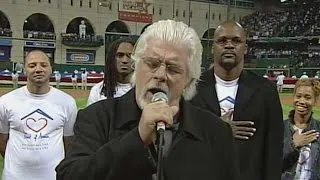 WS2005 Gm3: Michael McDonald performs national anthem