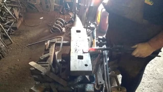 Traditionally forging of a box tongs by finín Liam Christie blacksmith from Ireland