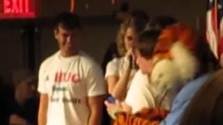 Taylor Swift at Auburn University, A Hug from Taylor Swift