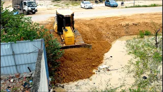 EP8 Experience Operating Of Machinery By Dozer KOMATSU D51PX Moving And Spreading Stone Into Water