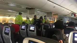 Boeing 777 muss in Honolulu notlanden