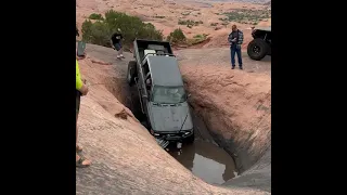 Toyota Hilux LN106 Doublecab conquers Mickeys Hot Tub Moab, UT