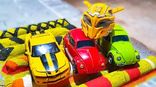 Cars vs Fallen Trees Transformers Stop Motion – Bee, Autobots BeamNG.Drive