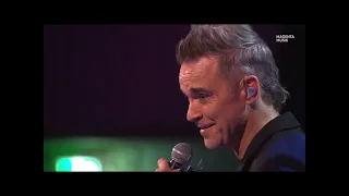 Robbie Williams und Neue Philharmonie Frankfurt