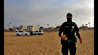 Metal Detecting Beach   Police explain Unbelievable Find  Treasure Hunting Minelab Equinox