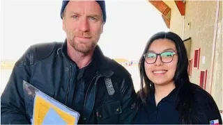 Fanática capta a Ewan McGregor en Chile: viajará desde Ushuaia a Alaska en moto eléctrica