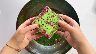 Fresh slightly hard crush gym chalk dipping on Green water 💚 | glitter 🩷 | ASMR | satisfying