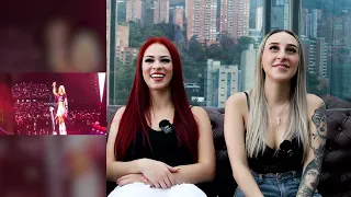 COLOMBIANAS REACCIONAN A KAROL G, PESO PLUMA - POR PRIMERA VEZ JUNTOS "QLONA" (En Vivo) en Medellín