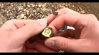 metal detecting day 2, finding golden ring