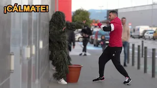 BUSHMAN PRANK 🌳😂 [Scaring strangers]